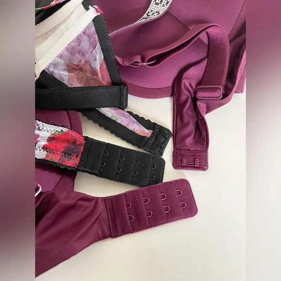 Victoria’s Secret Rhinestone Bombshell Plunge Padded Push-Up Bras 34C Set of 2 - Picture 12 of 12